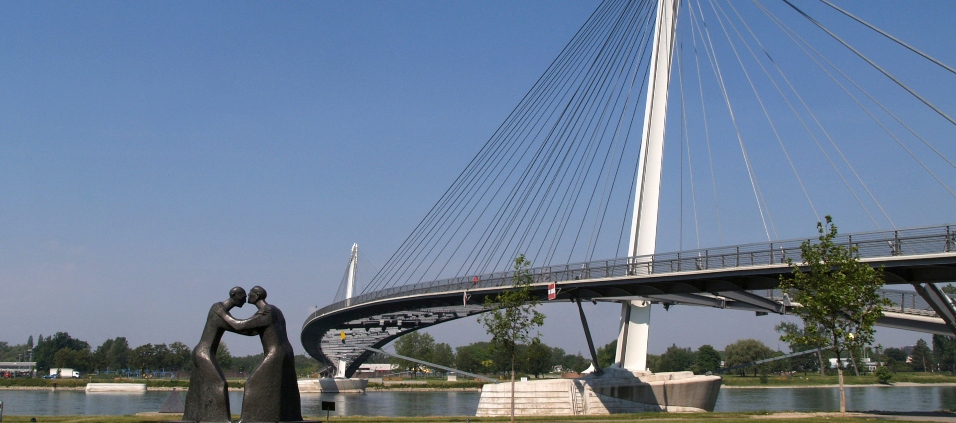 Über alle Grenzen hinweg: Was die Europa-Brücke über grenzenloses Handwerk erzählt